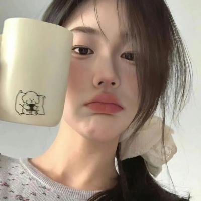 我和他都是新郎。